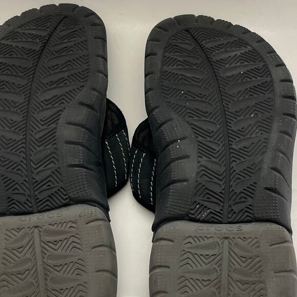 Crocs Men's Black Swiftwater Leather Iconic Comfort Flip Flop Sandals Size 13 - Picture 8 of 11